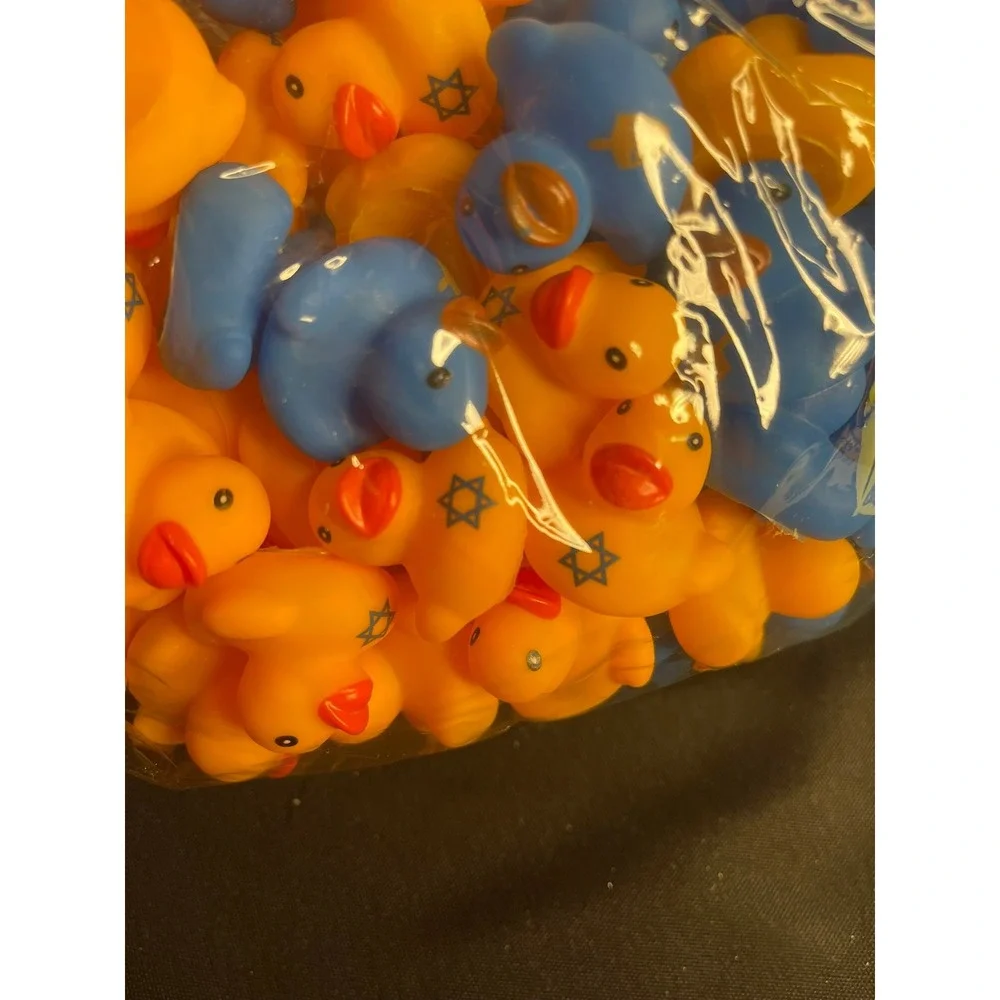 Deekin‎ Hanukkah Mini Ducks Delicate 120 Pcs Blue Yellow Star of David Bath Toys
